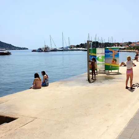 With A Swimming Pool Preko, Ugljan - 8180 3*