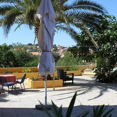 Gæstehus With A Swimming Pool Preko, Ugljan - 8180