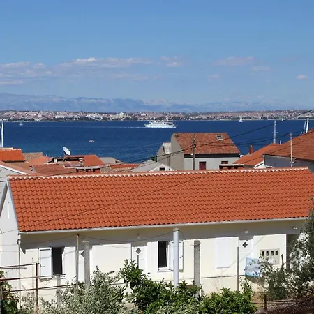 게스트하우스 With A Swimming Pool Preko, Ugljan - 8180