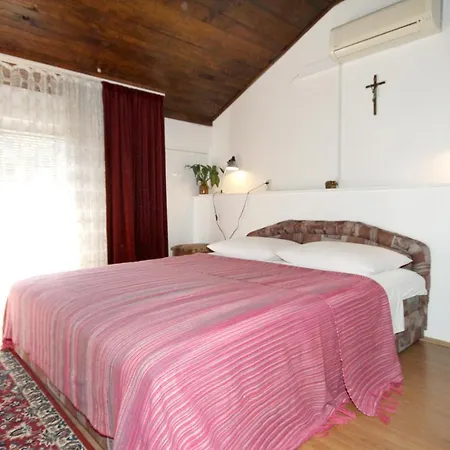 With A Swimming Pool Preko, Ugljan - 8180 3* Preko