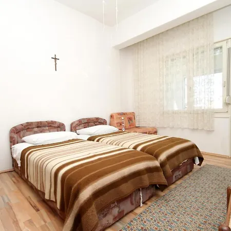 With A Swimming Pool Preko, Ugljan - 8180 3*