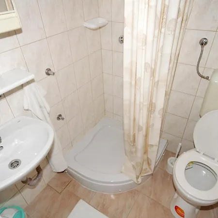 With A Swimming Pool Preko, Ugljan - 8180 3*