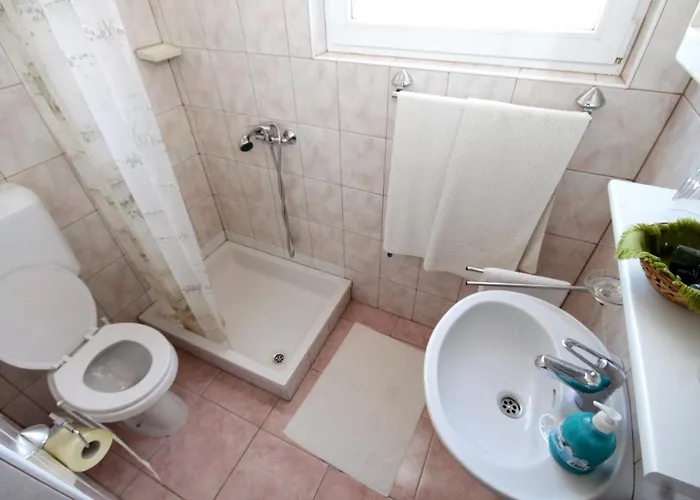 With A Swimming Pool Preko, Ugljan - 8180