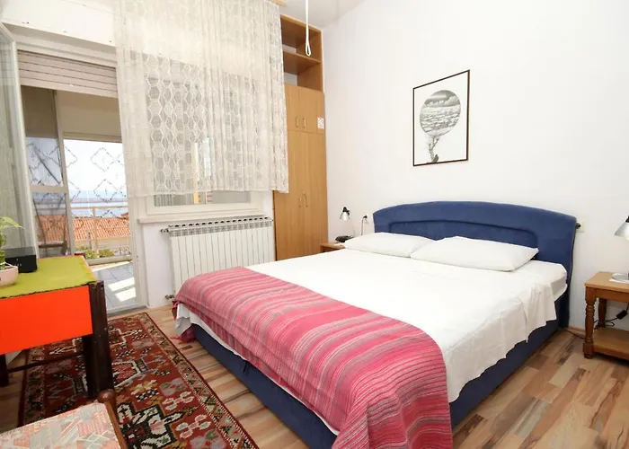 With A Swimming Pool Preko, Ugljan - 8180 Guest house 3*