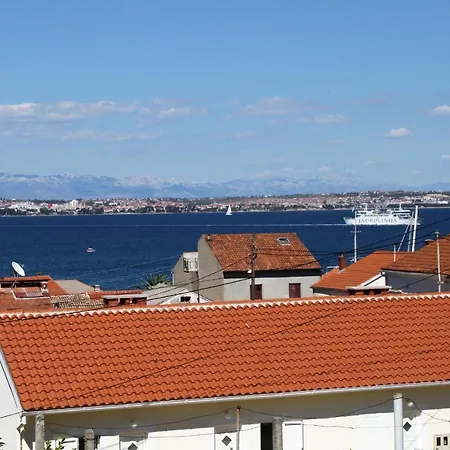 With A Swimming Pool Preko, Ugljan - 8180 Vendégház Preko