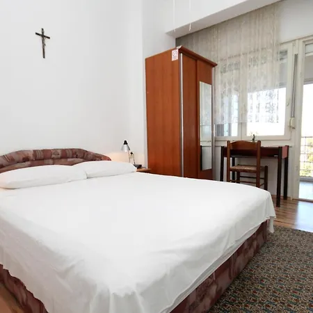 With A Swimming Pool Preko, Ugljan - 8180 3* Preko