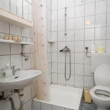 Guest house With A Swimming Pool Preko, Ugljan - 8180