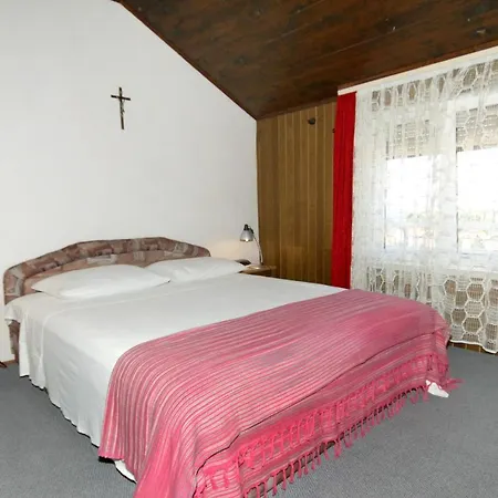 Гостевой дом With A Swimming Pool Preko, Ugljan - 8180 3*