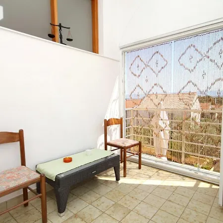 With A Swimming Pool Preko, Ugljan - 8180 Guest house 3*