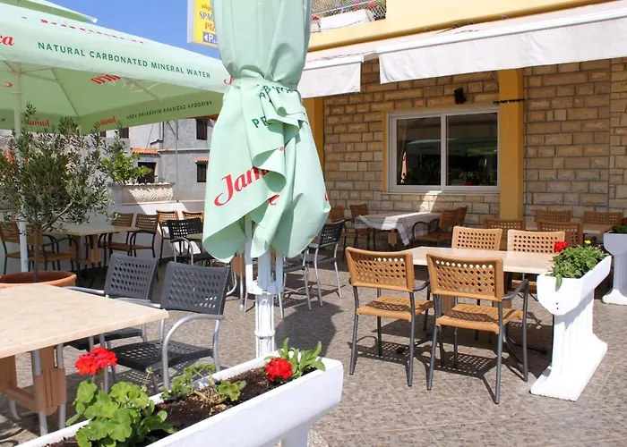 With A Swimming Pool Preko, Ugljan - 8180 3*