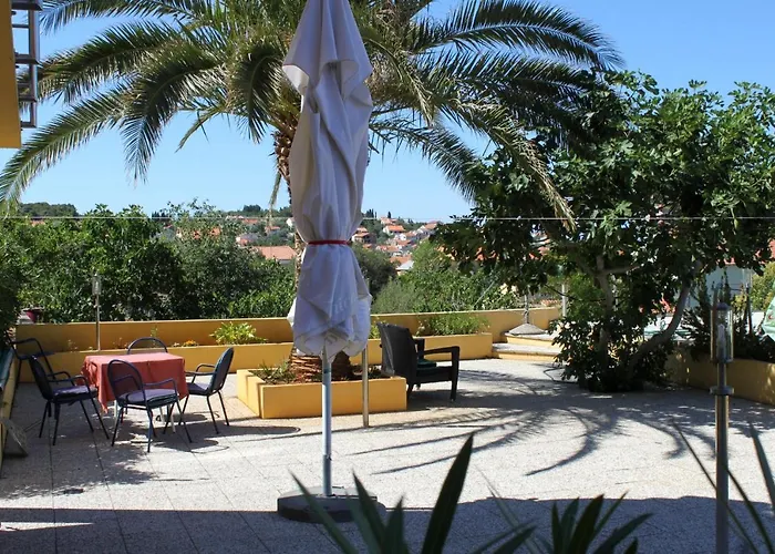 Vendégház With A Swimming Pool Preko, Ugljan - 8180