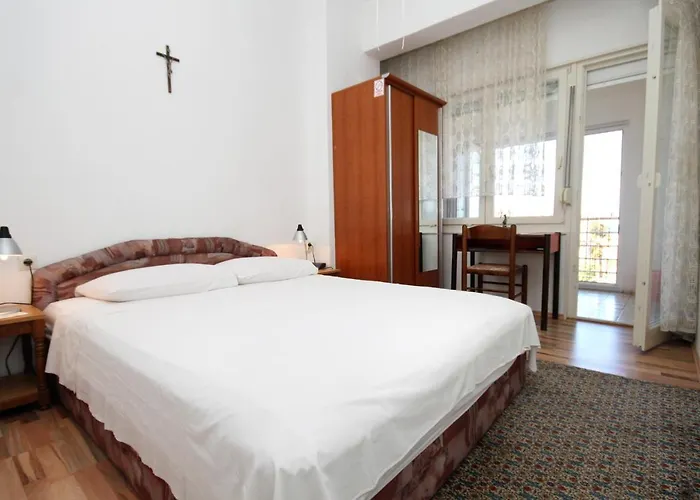 With A Swimming Pool Preko, Ugljan - 8180 3* Preko