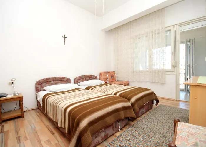 With A Swimming Pool Preko, Ugljan - 8180 3*